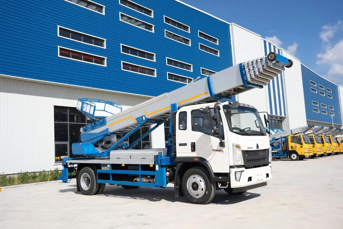 余干县出租云梯车高空作业车 建筑垃圾搬运