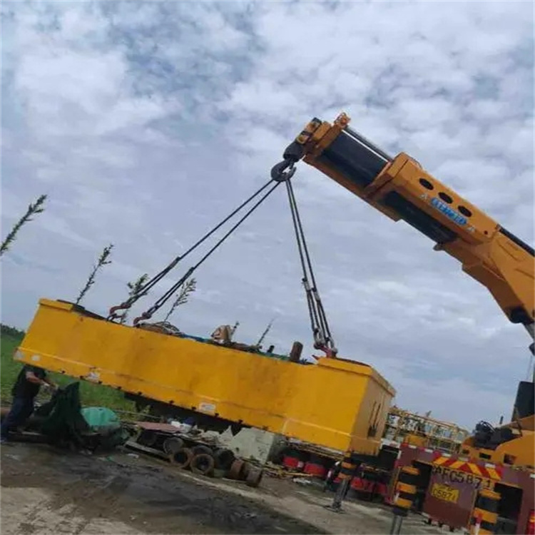 余干县随车吊吊集装箱怎么吊